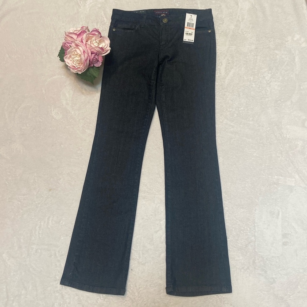 TOMMY HILFIGER NWT Size 2 Classic Boot Mid Rise New True Rinse